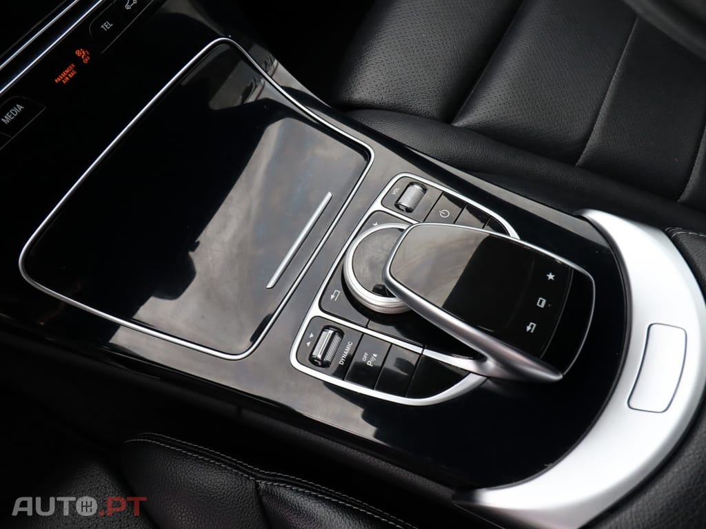 Mercedes-Benz C 300 BlueTEC Hybrid AMG Line