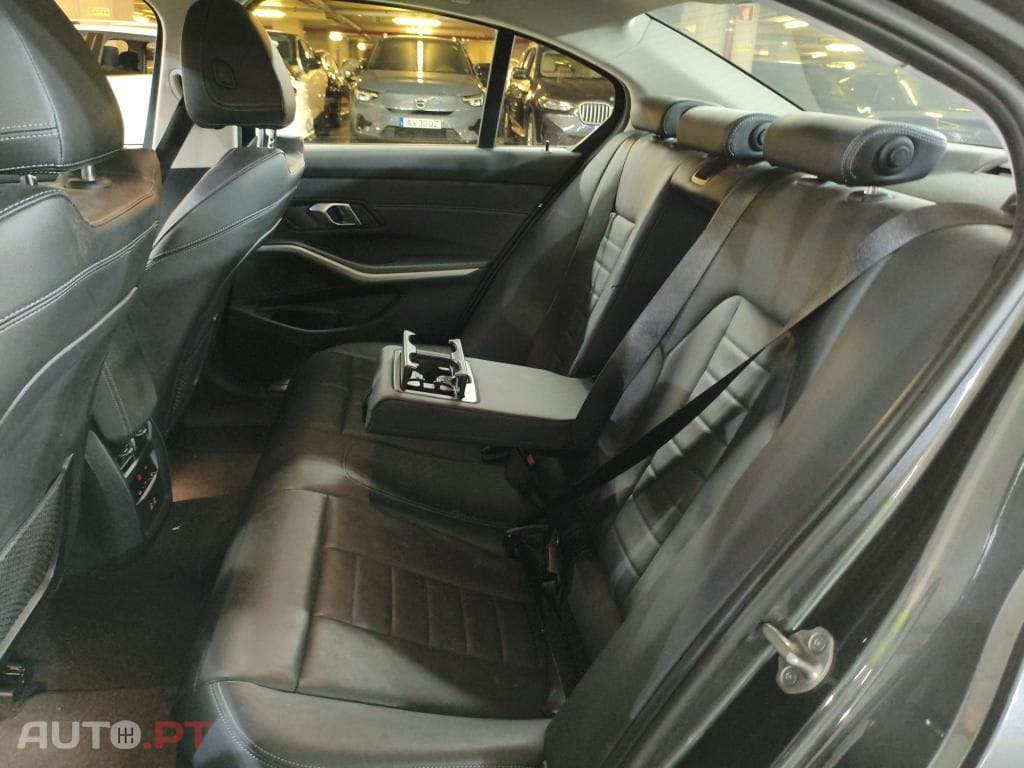 BMW 320 d Auto