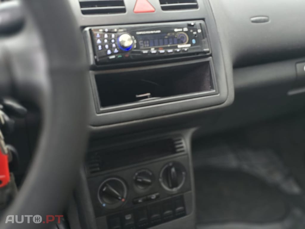 Volkswagen Polo 1.4 TDi Confortline AC