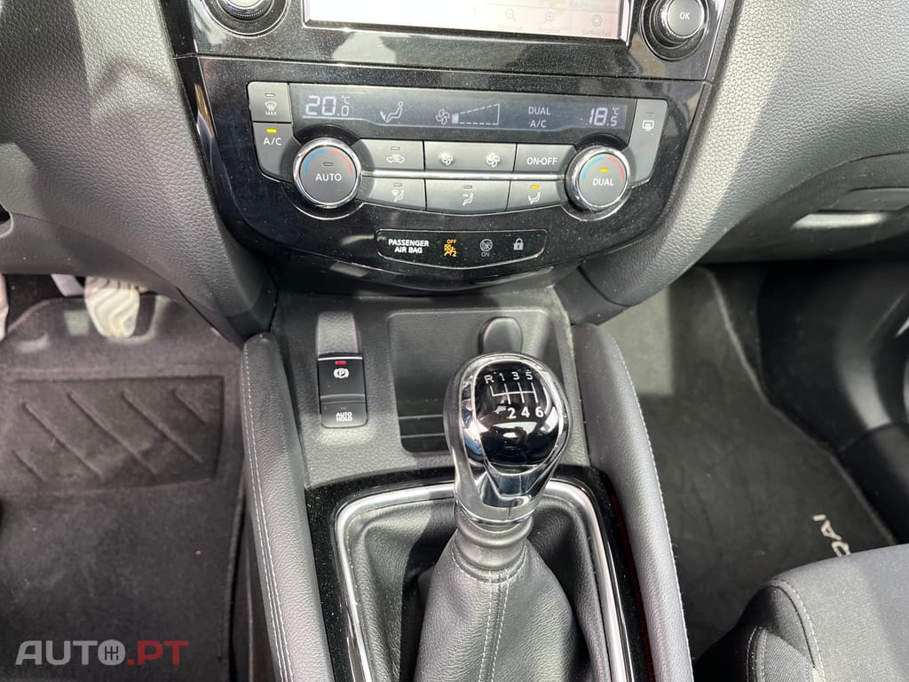 Nissan Qashqai Connecta JLL 18