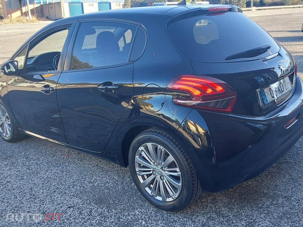 Peugeot 208 1.2 PureTech Allure