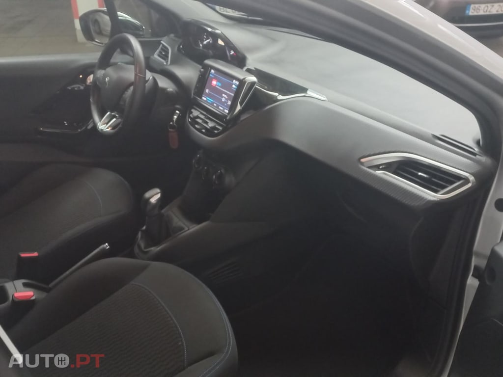 Peugeot 208 Style PureTech