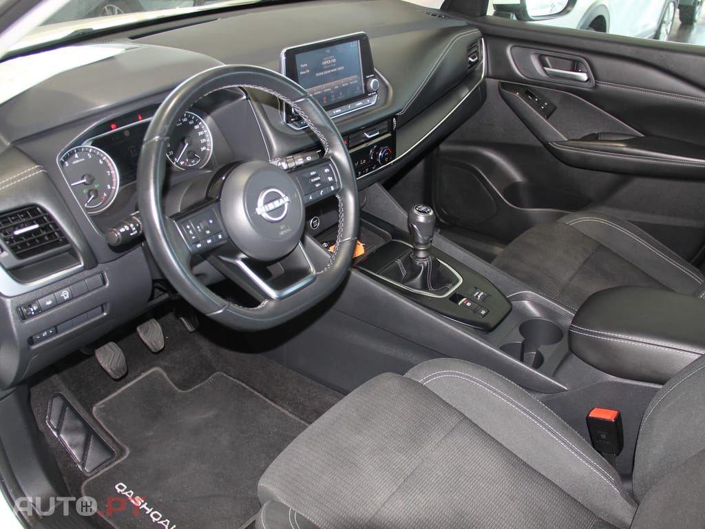 Nissan Qashqai 1.3 DIG-T Acenta — fotografia 6