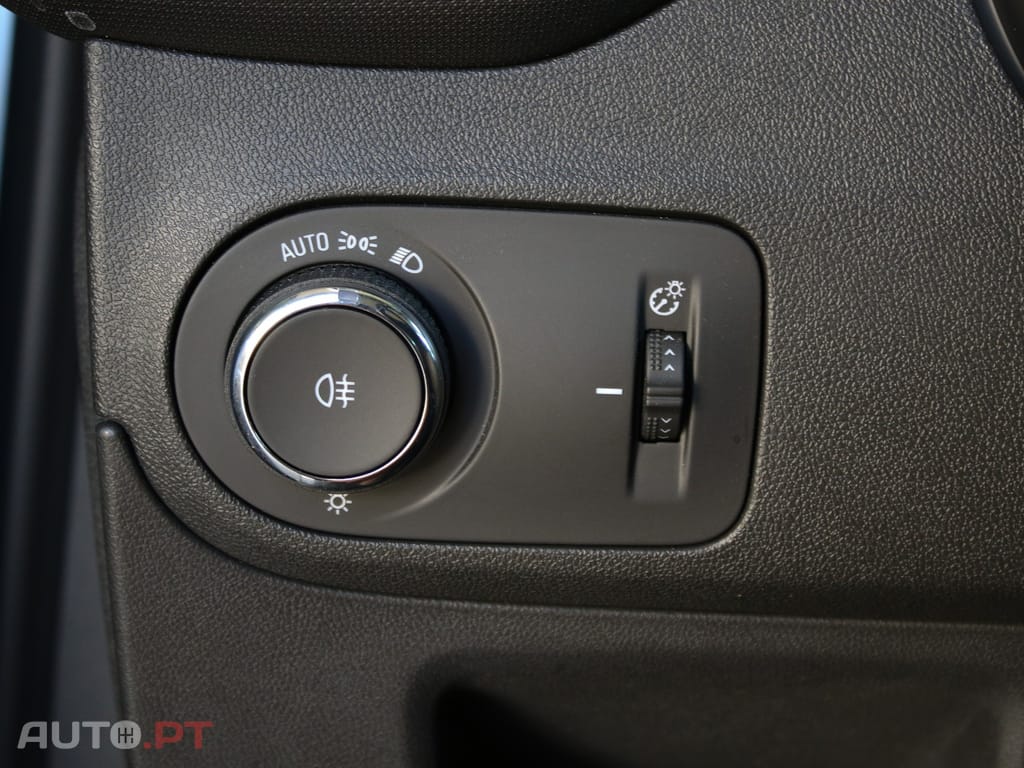 Opel Crossland 1.2 T Business