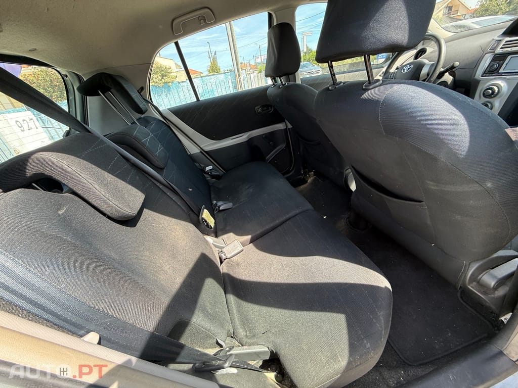 Toyota Yaris 1.0 VVT-i AC