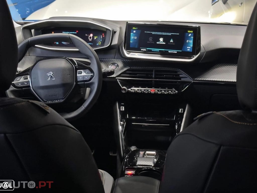Peugeot E-2008 50 kWh Allure Pack