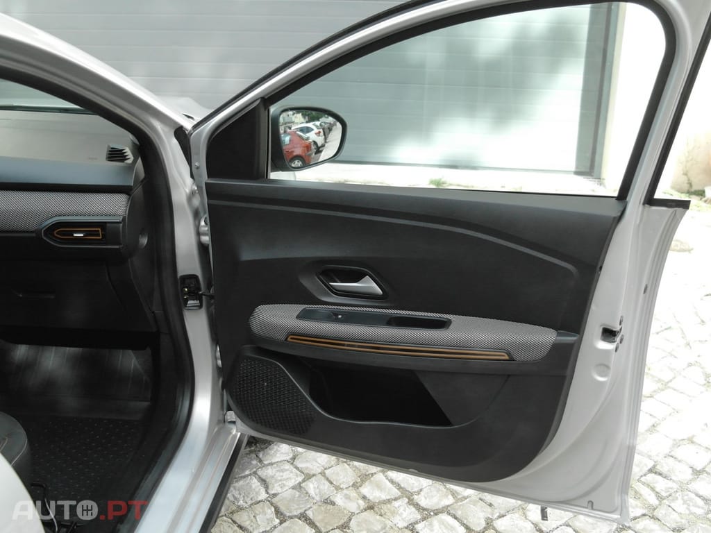 Dacia Sandero Stepway TCe 90 Essential