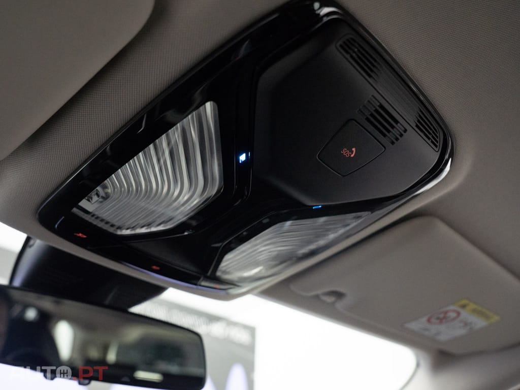 BMW 330 e Line Luxury Auto