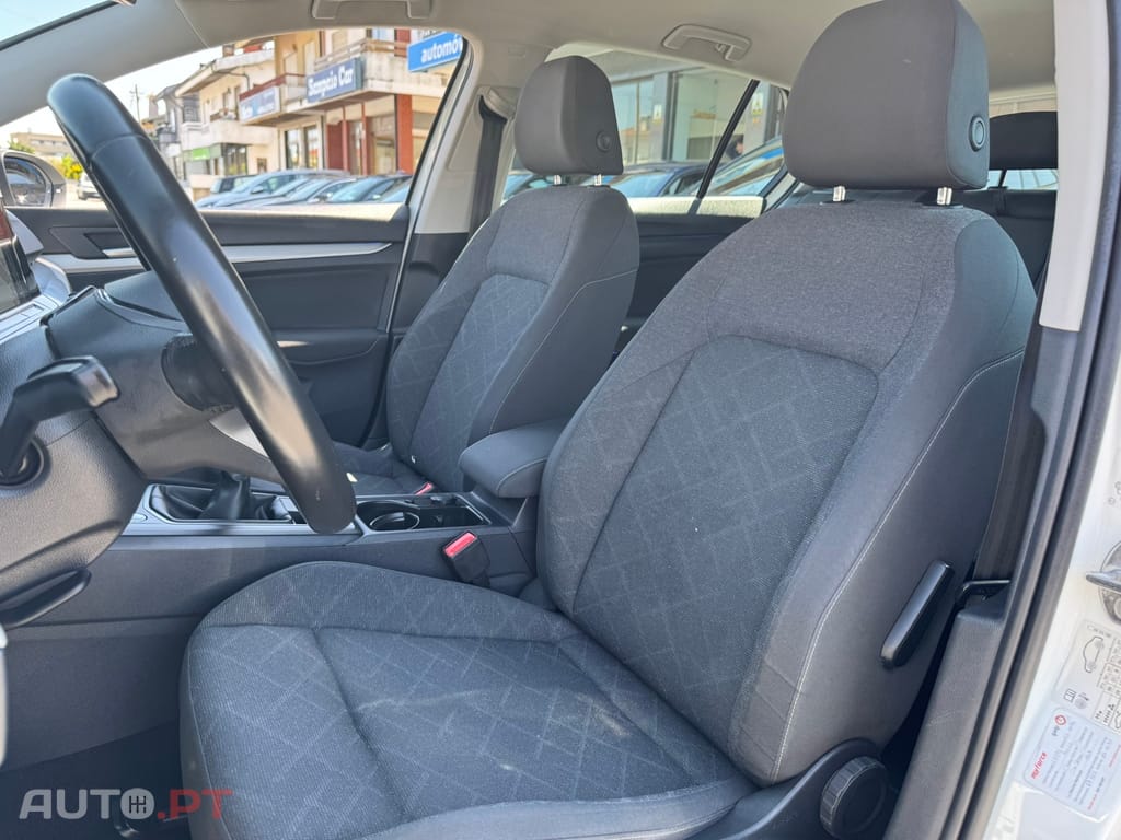 Volkswagen Golf 2.0 TDI Conceptline