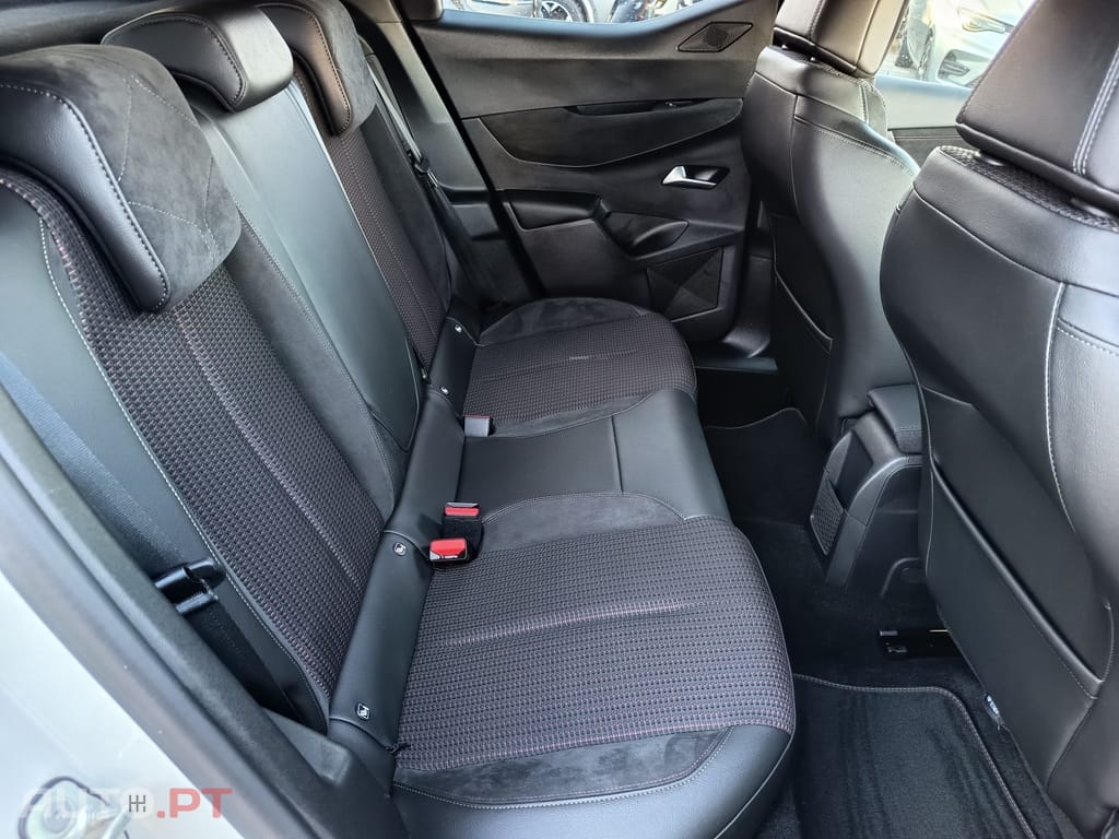 DS DS3 Crossback E-Tense Performance Line