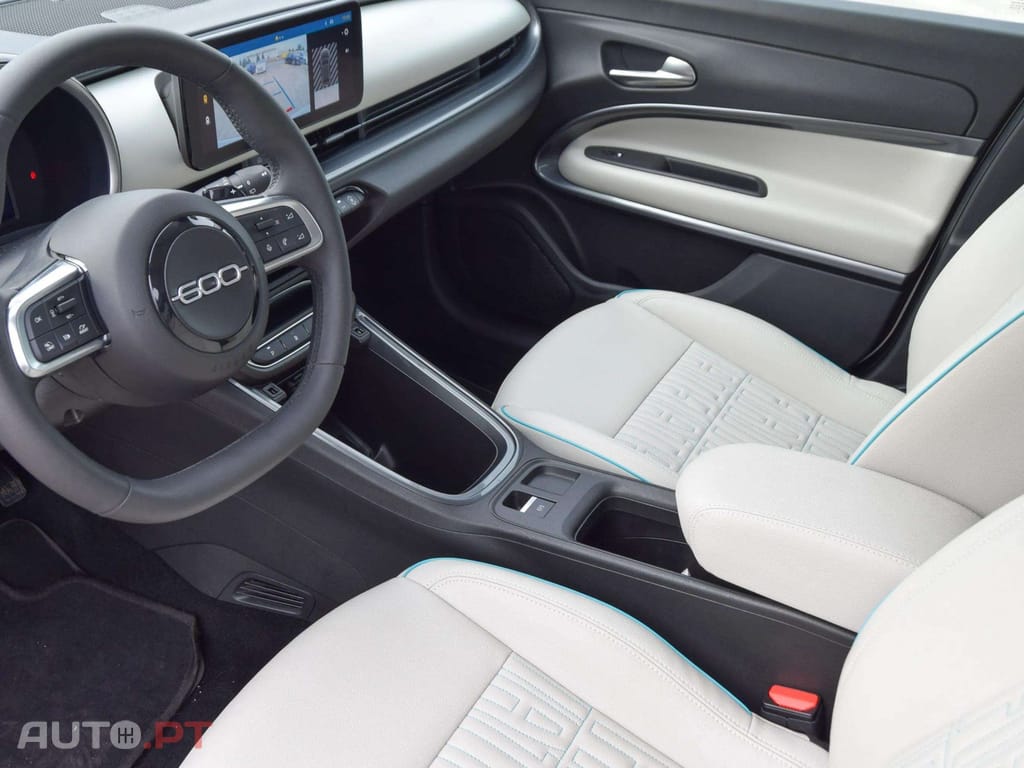 Fiat 600 1.2 Hybrid La Prima