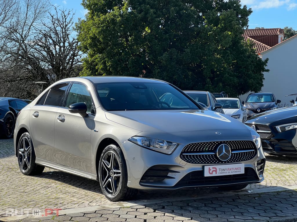 Mercedes-Benz A 250 e 8G-DCT AMG Line