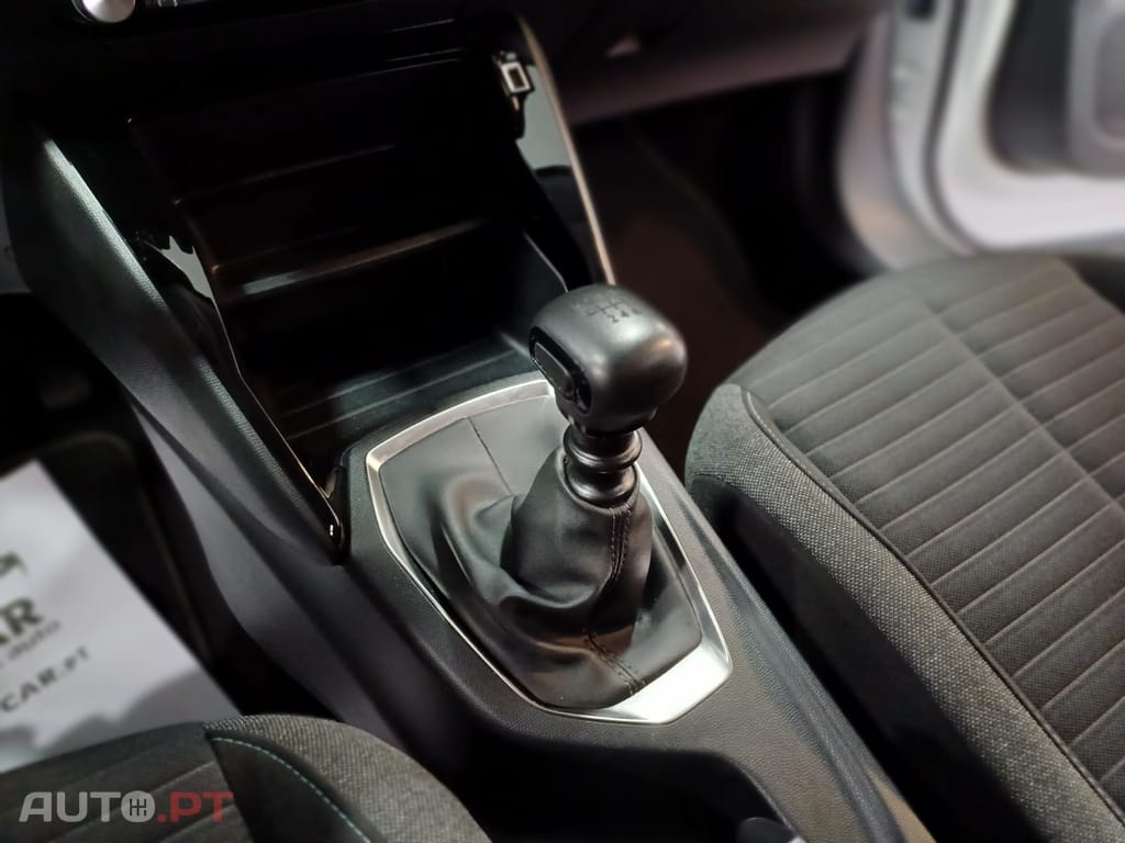 Peugeot 2008 1.5 BlueHDi Allure Pack