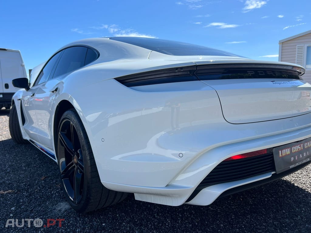 Porsche Taycan Turbo
