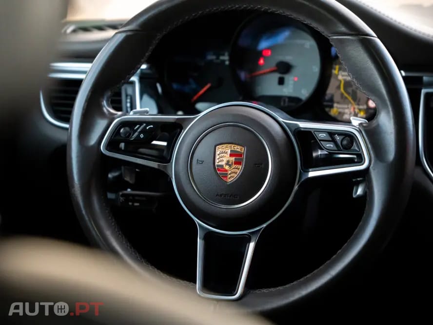 Porsche Macan S