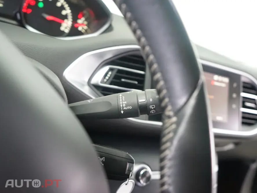 Peugeot 308 SW 1.2 PureTech Business Line