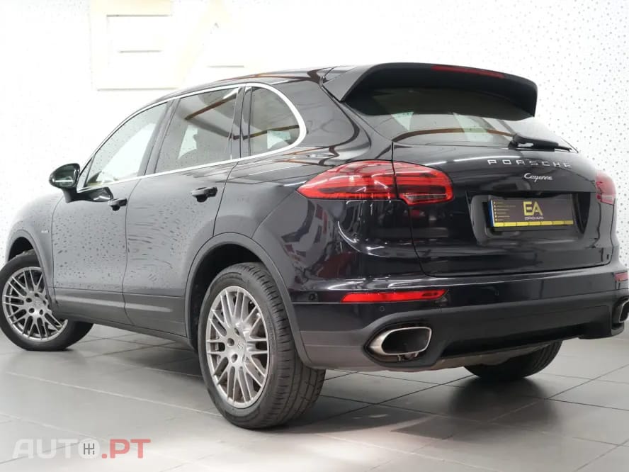 Porsche Cayenne 3.0 V6