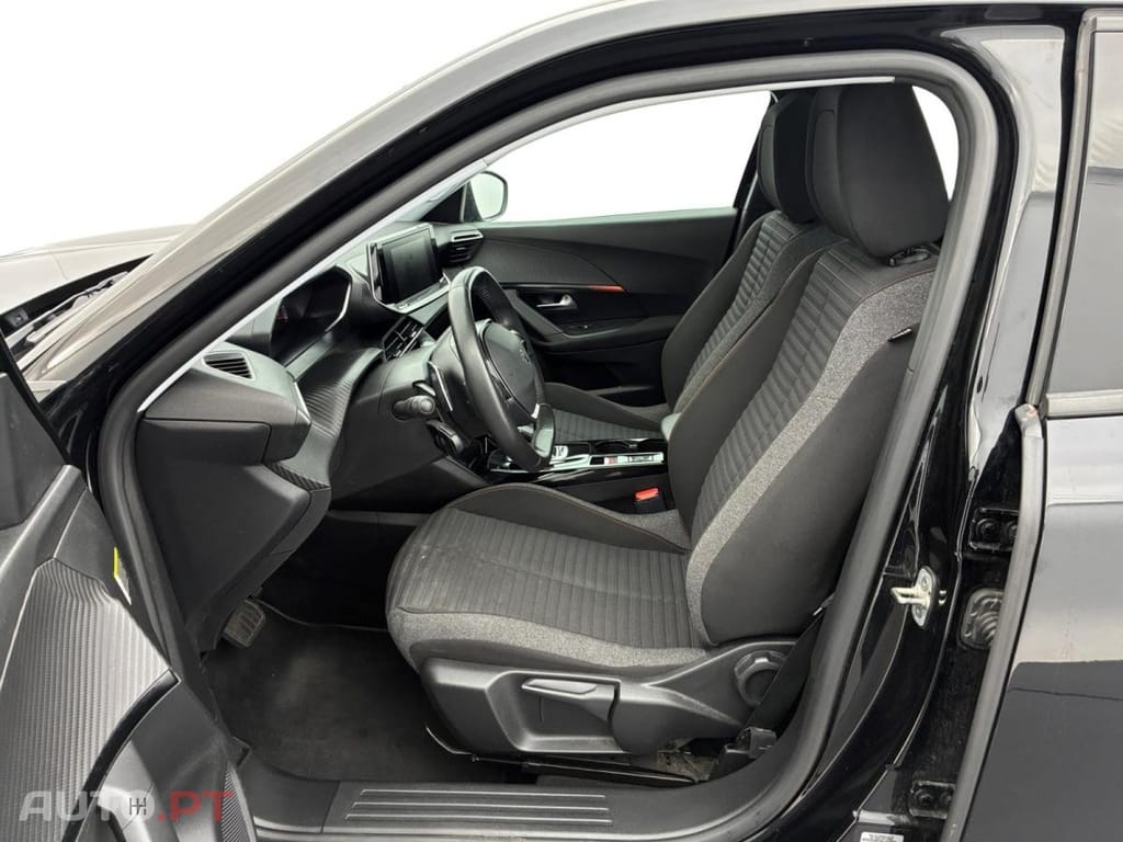 Peugeot 2008 1.2 PureTech Active Pack EAT8