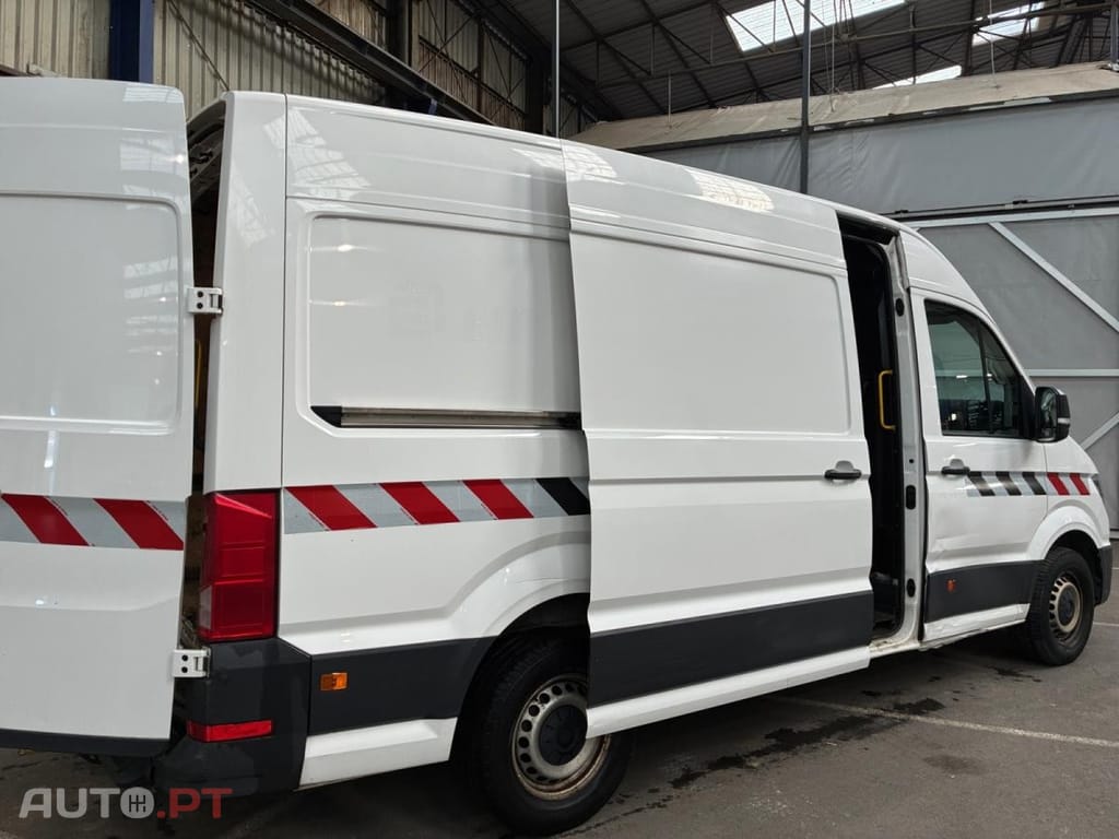 Volkswagen Crafter 35 2.0 TDI L3H3 Business line