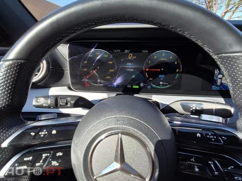 Mercedes-Benz E 300 9G-TRONIC AMG LINE 4 MATIC