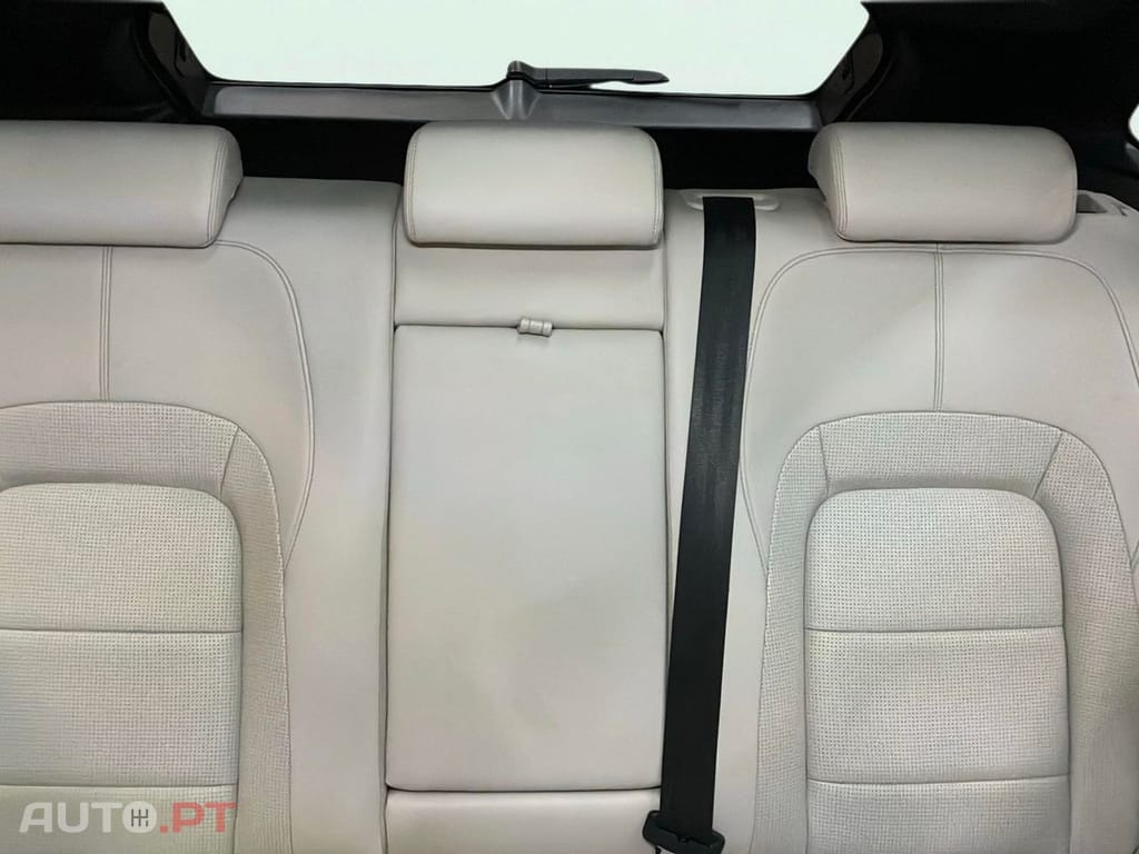 Jaguar F-Pace 2.0 P400e Plug-in Hybrid