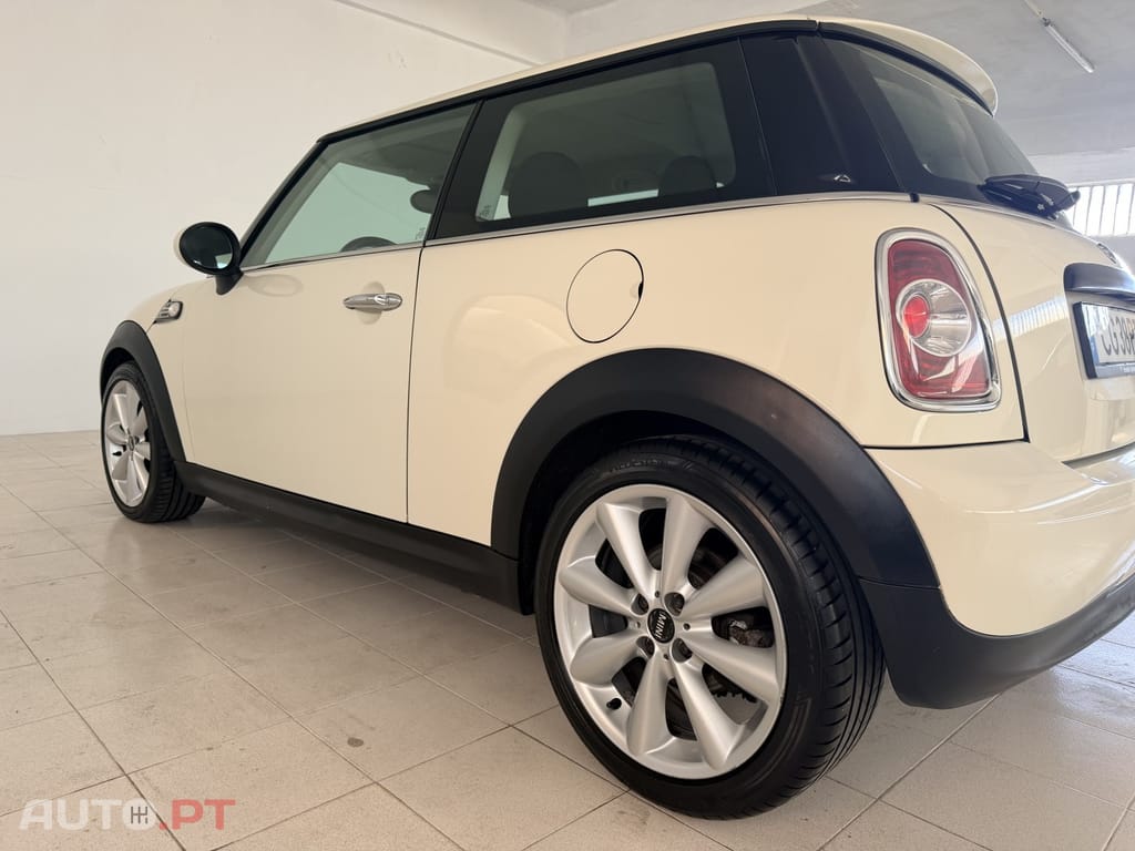 MINI Cooper One 1.6 Minimalist