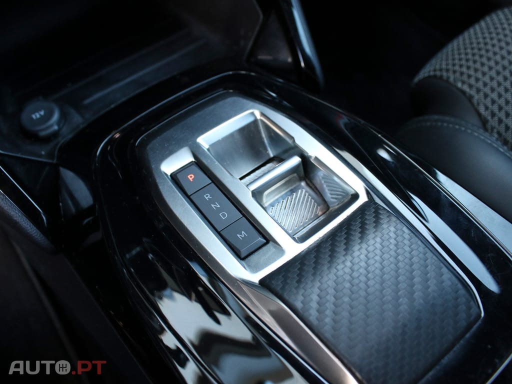 Peugeot 208 1.2 PureTech GT EAT8