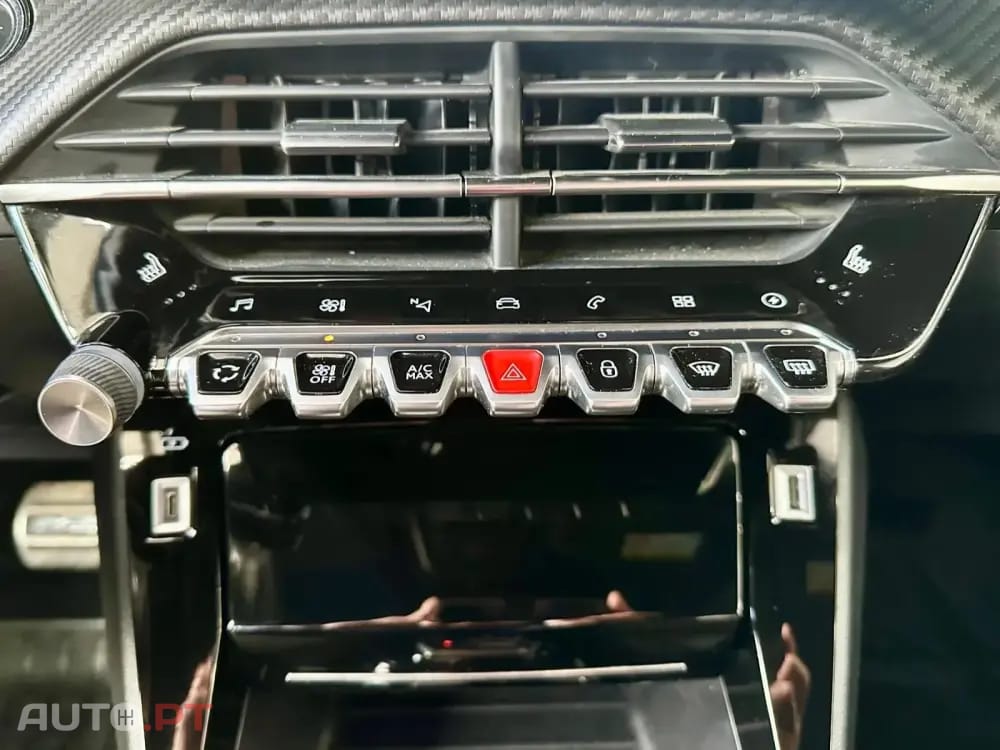 Peugeot E-2008 50 kWh GT Pack