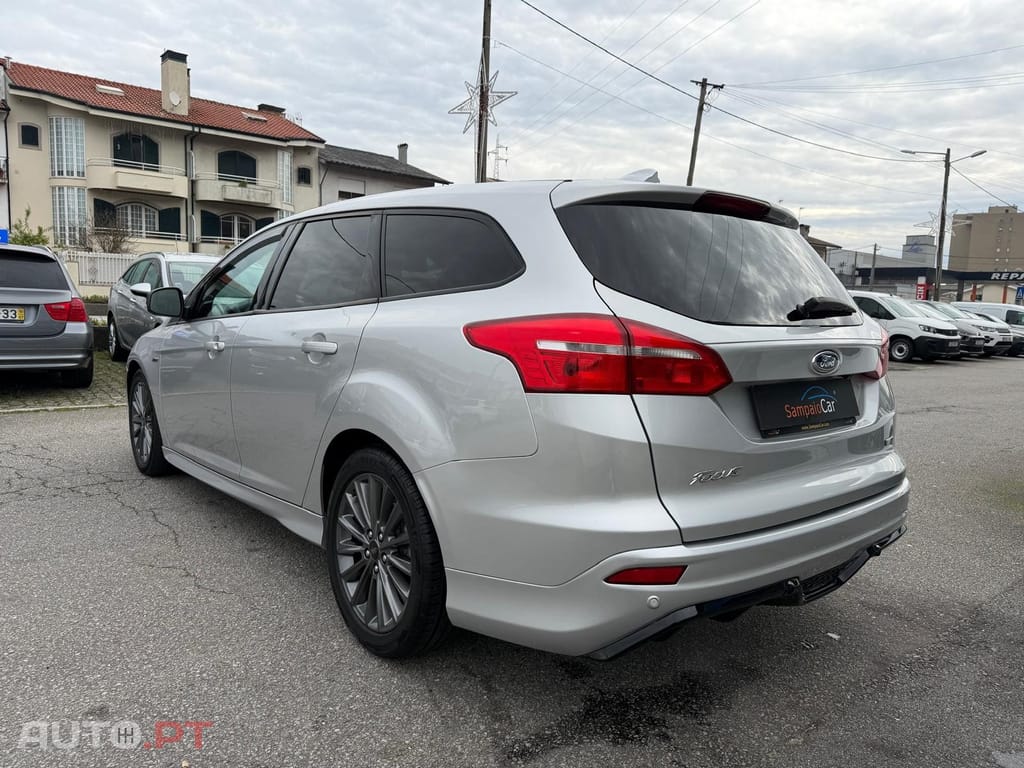 Ford Focus SW 1.0 EcoBoost MHEV ST-Line