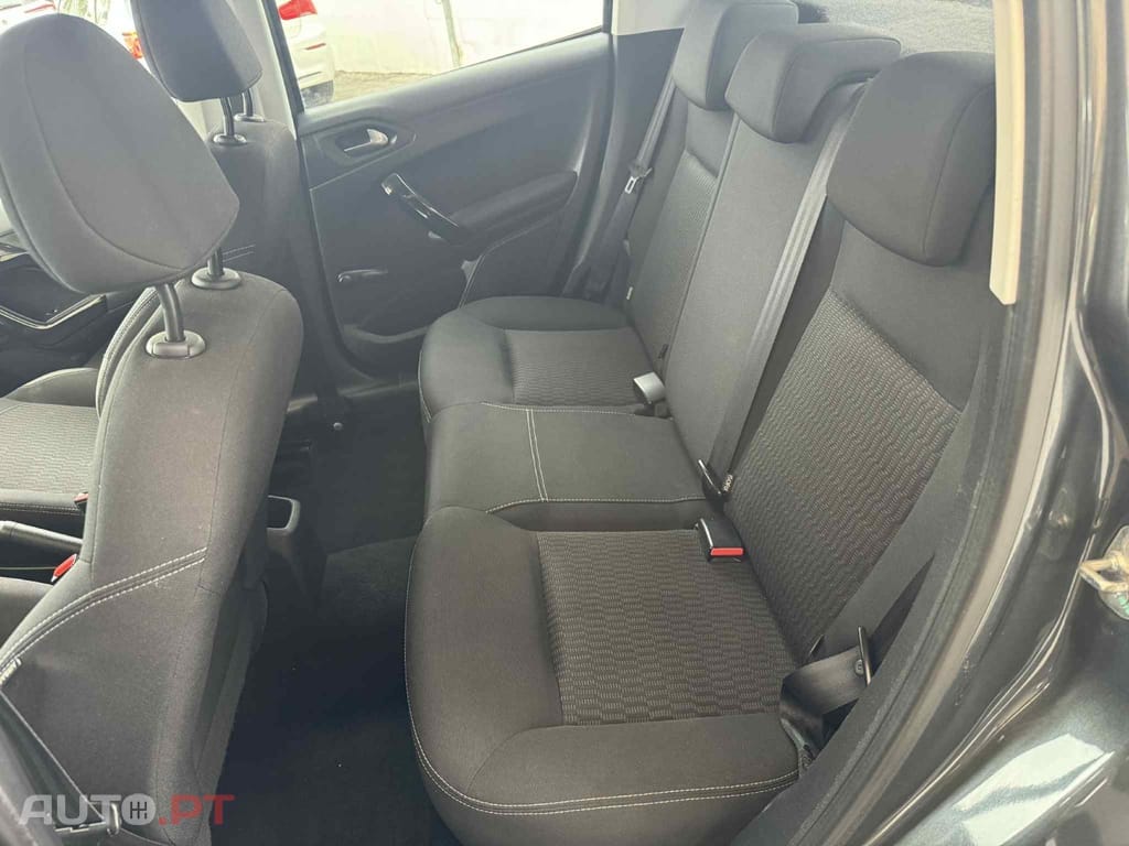 Peugeot 208 1.2 PureTech Style