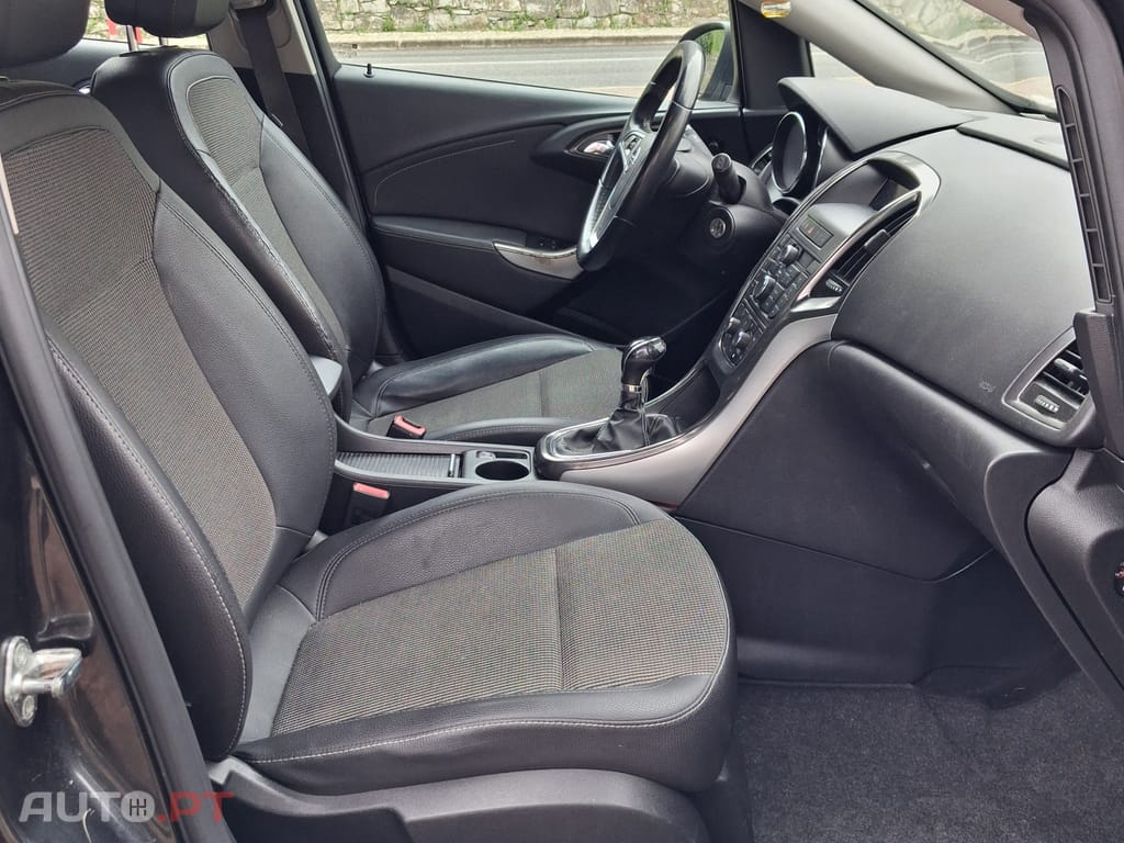 Opel Astra Sports Tourer 1.7 Cdti 2011