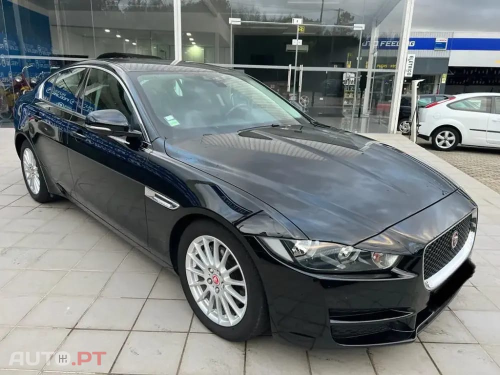 Jaguar XE 2.0 D Prestige