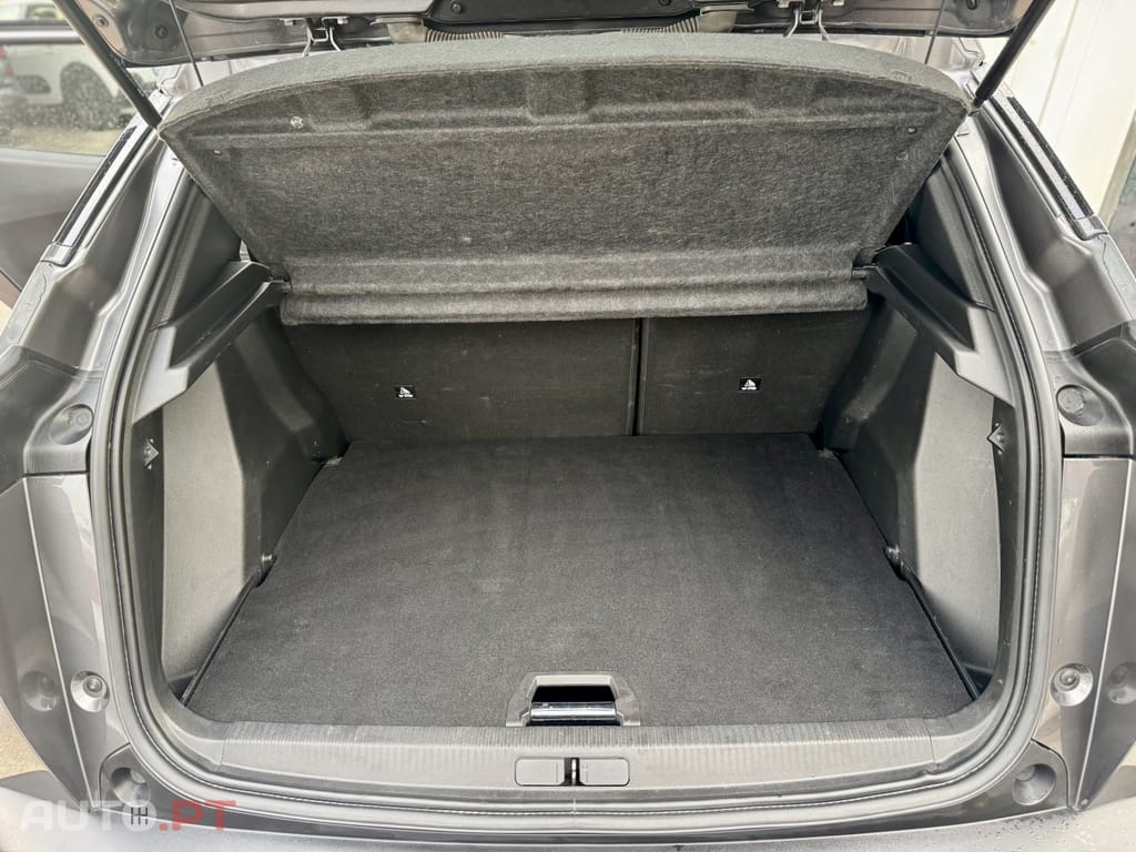 Peugeot 2008 1.5 BlueHDi Allure
