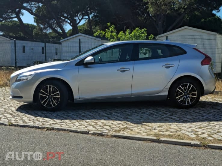 Volvo V40 2.0