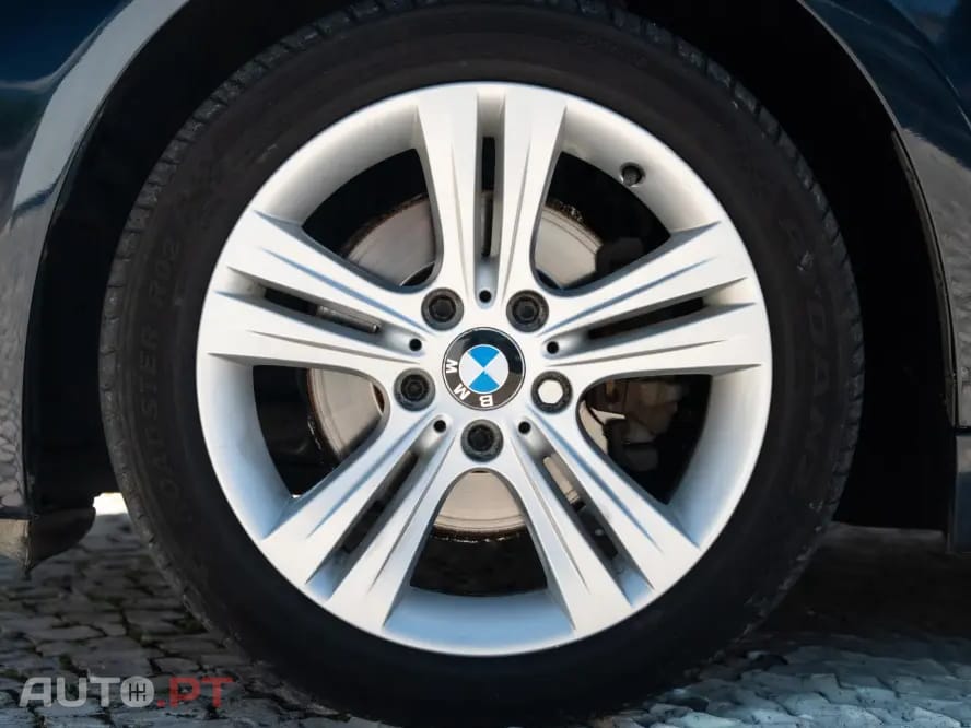 BMW 318 d Blue Performance Sport Line