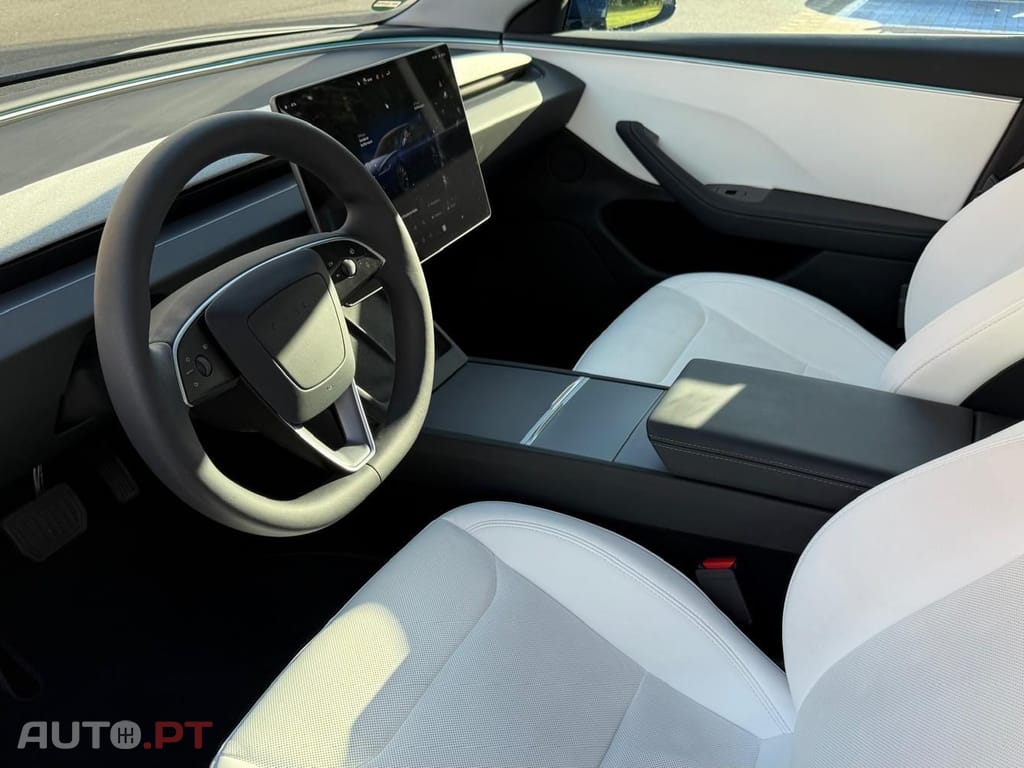 Tesla Model 3 Long Range AWD Dual Motor