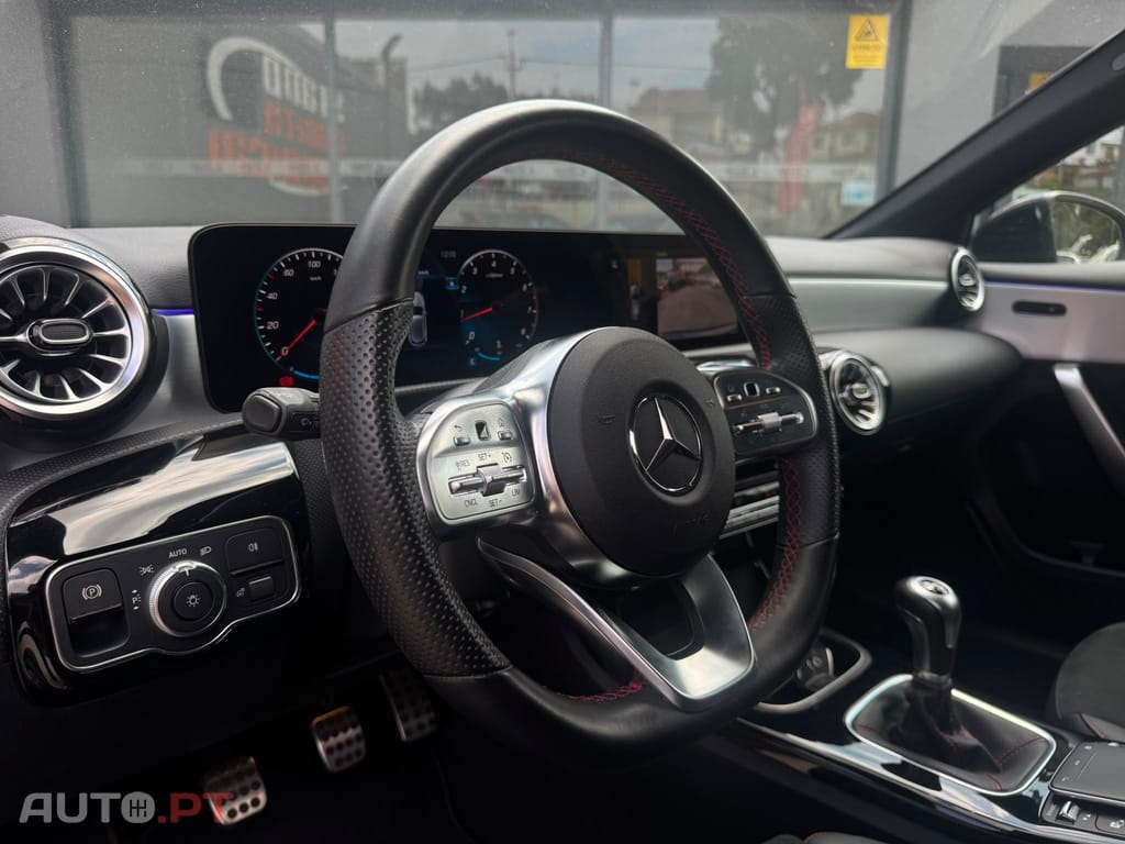 Mercedes-Benz A 180 AMG LINE ECRA FULL LED