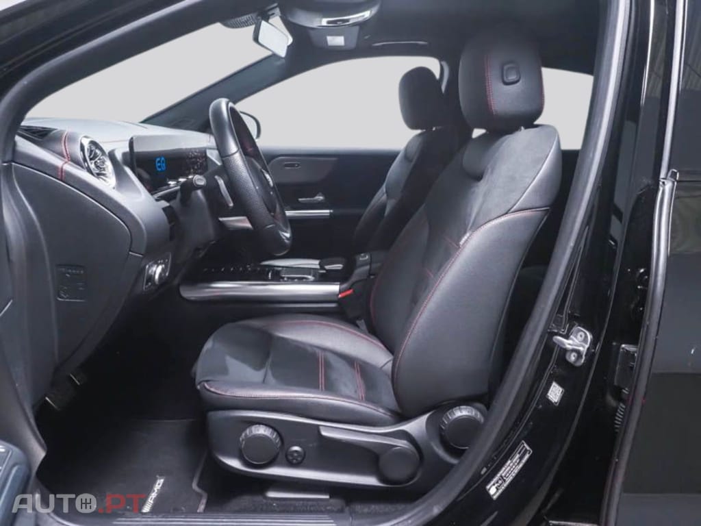 Mercedes-Benz EQA 300 4M AMG-Sport I.V.A DEDUTIVEL 