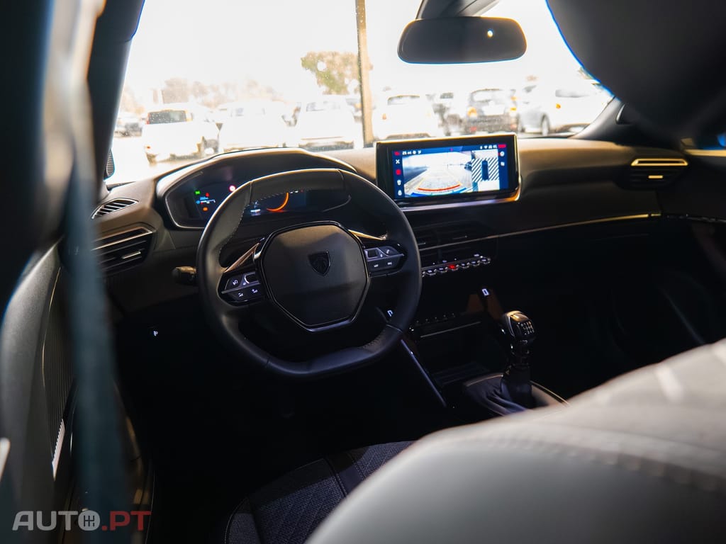 Peugeot 2008 1.2 PureTech Allure