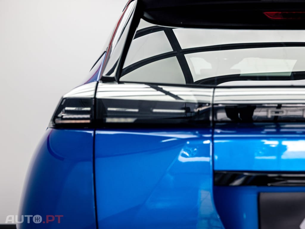 Peugeot E-2008 54 kWh GT