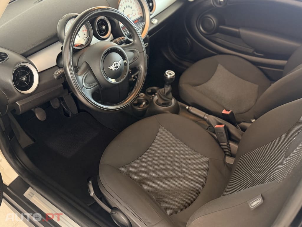 MINI Cooper One 1.6