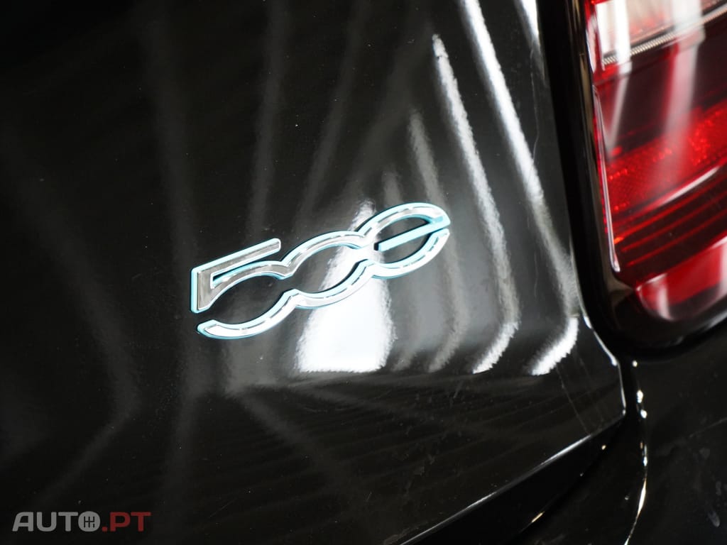 Fiat 500e Berlina Série 4 42 kWh (Red)