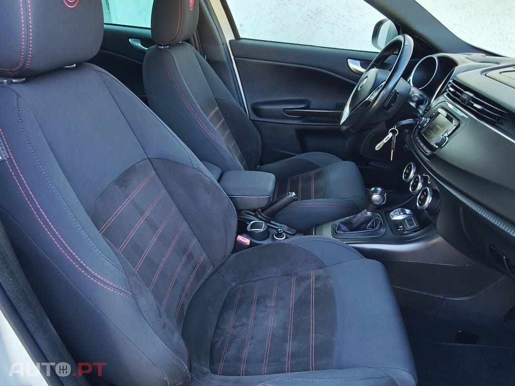 Alfa Romeo Giulietta 1.6 JTDm Sport J18 TCT