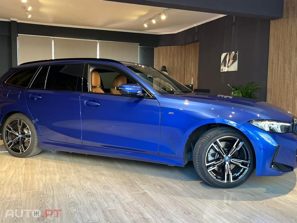 BMW 330 e Pack Desportivo M Auto