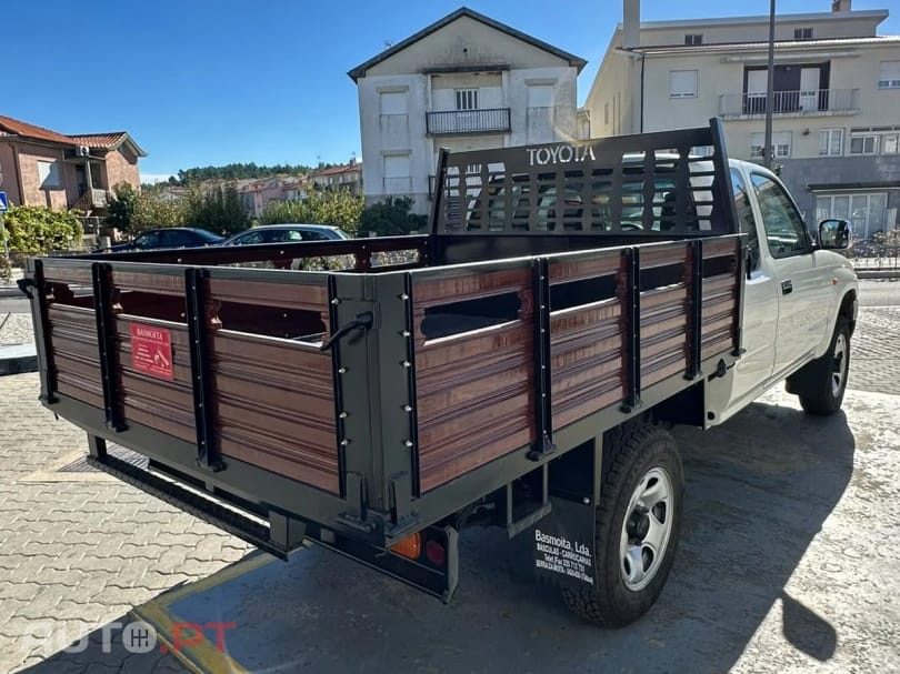 Toyota Hilux 2.4 TD LN170LM CE Trial