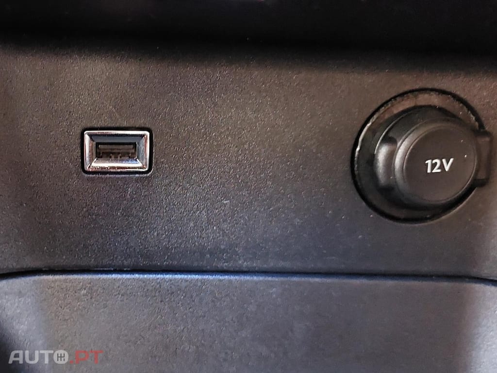 Peugeot 3008 1.5 BlueHDi Active