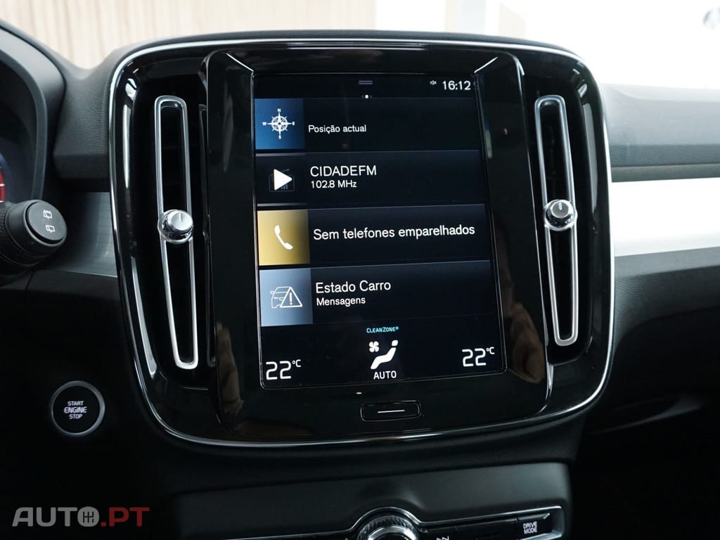 Volvo XC40 1.5 T2 Momentum Plus