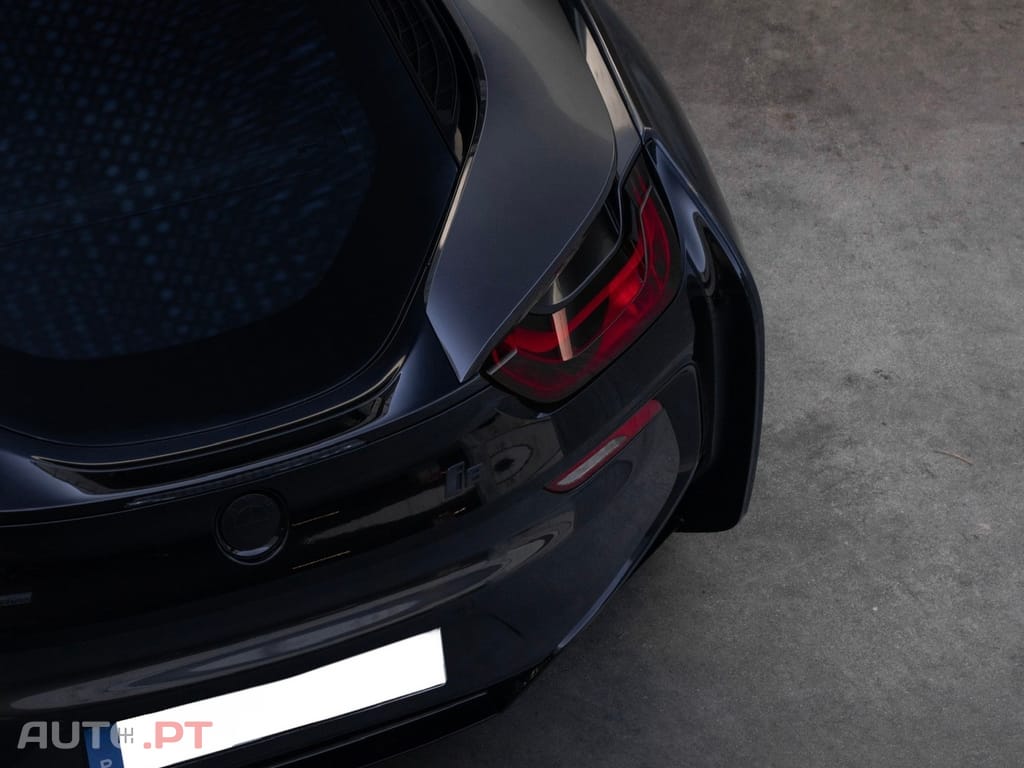 BMW i8 Standard