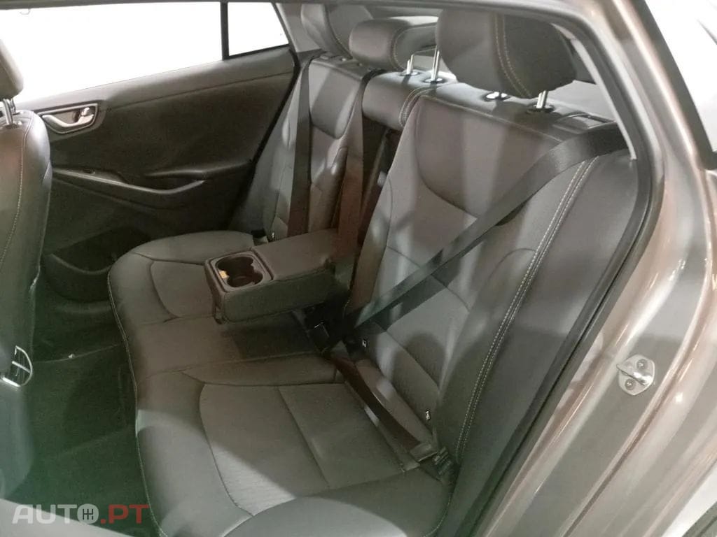 Hyundai Ioniq 1.6 GDI PHEV