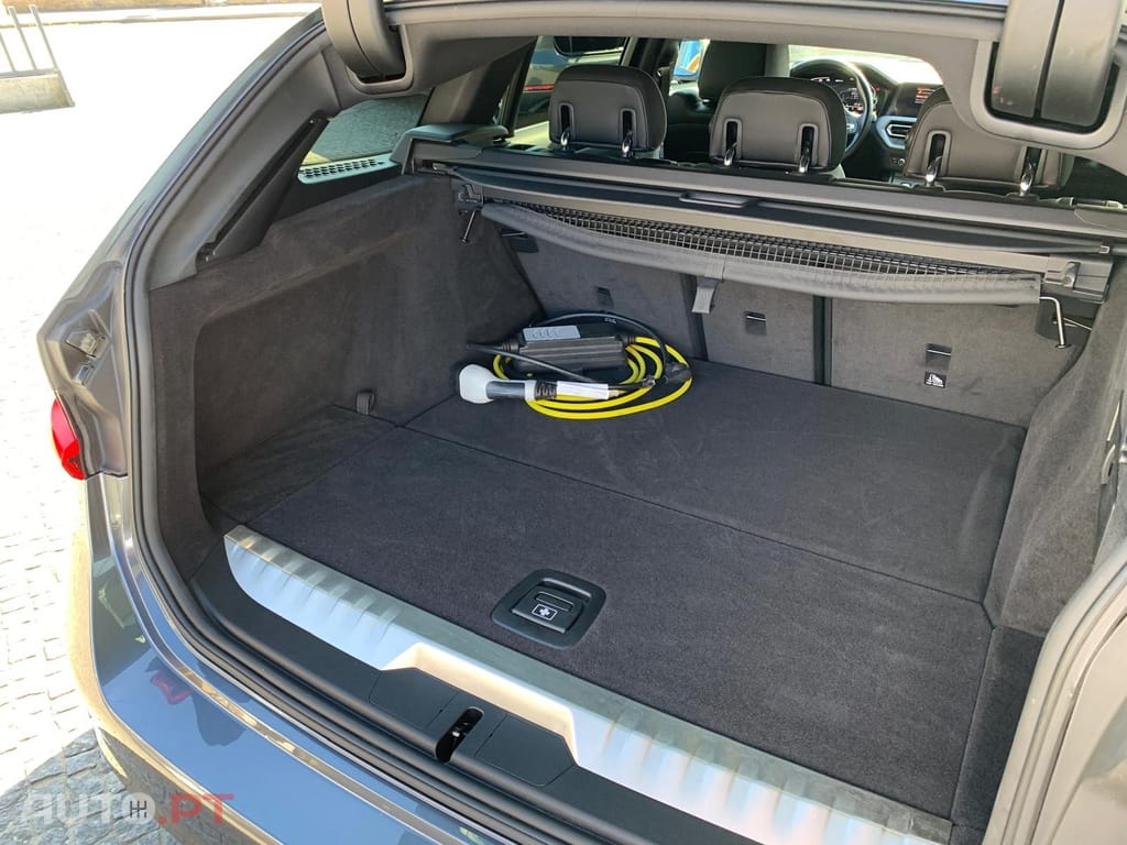 BMW 320 e Touring Line Luxury Auto
